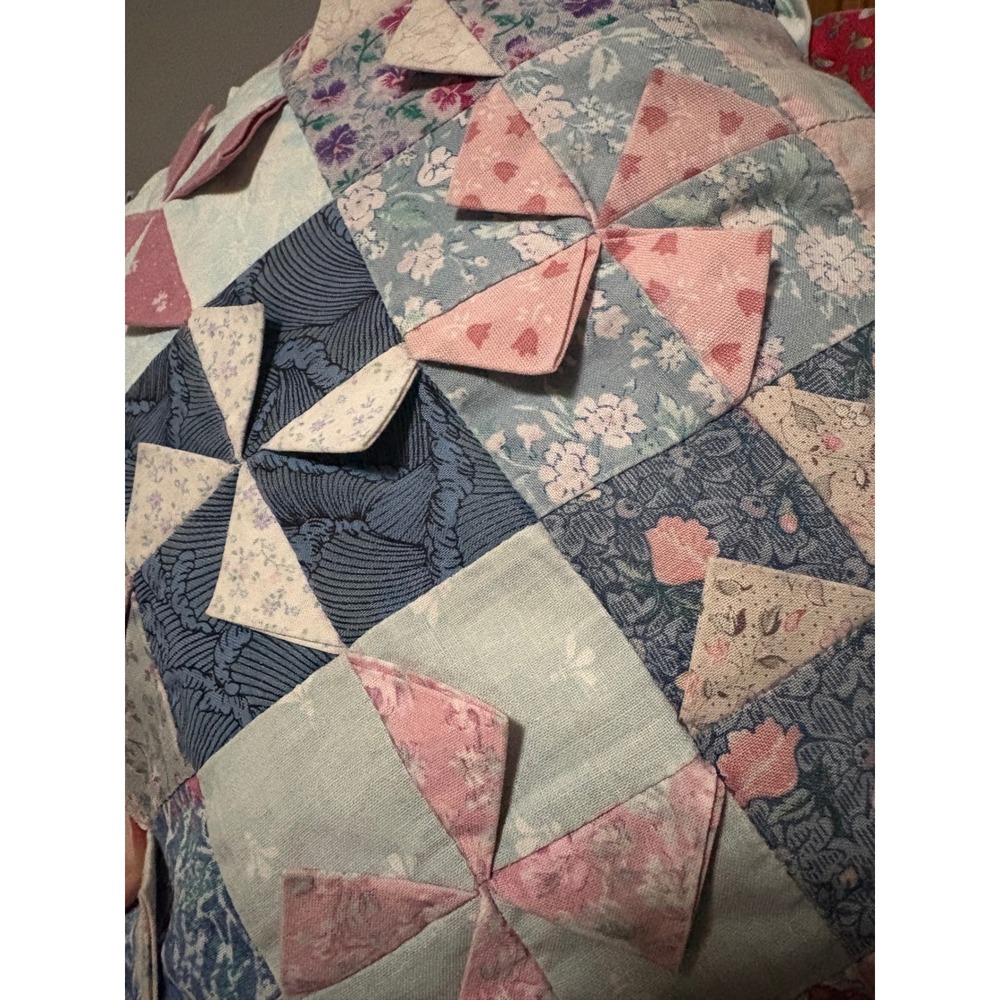 Handmade Quilted Pillow Cottagecore‎ Pinwheel Floral Accent Pillow 12" - Picture 5 of 5
